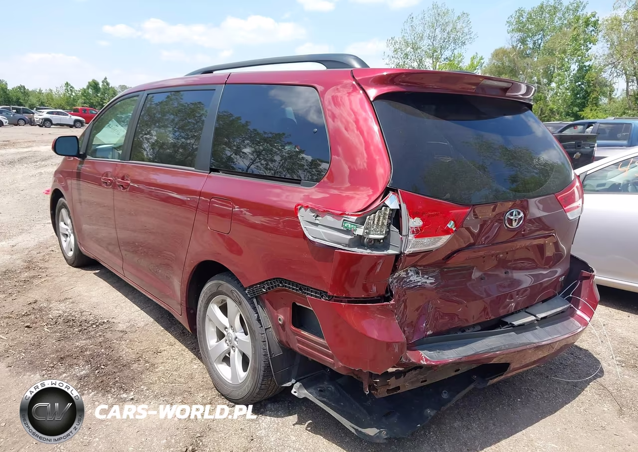 2011 Toyota Sienna Le V6 VIN:5TDKK3DC1BS080756 - 3