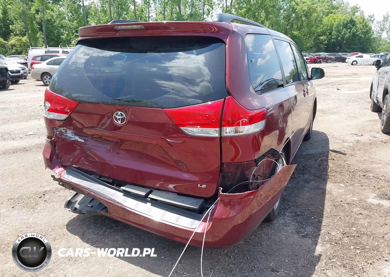 2011 Toyota Sienna Le V6 VIN:5TDKK3DC1BS080756 - 4