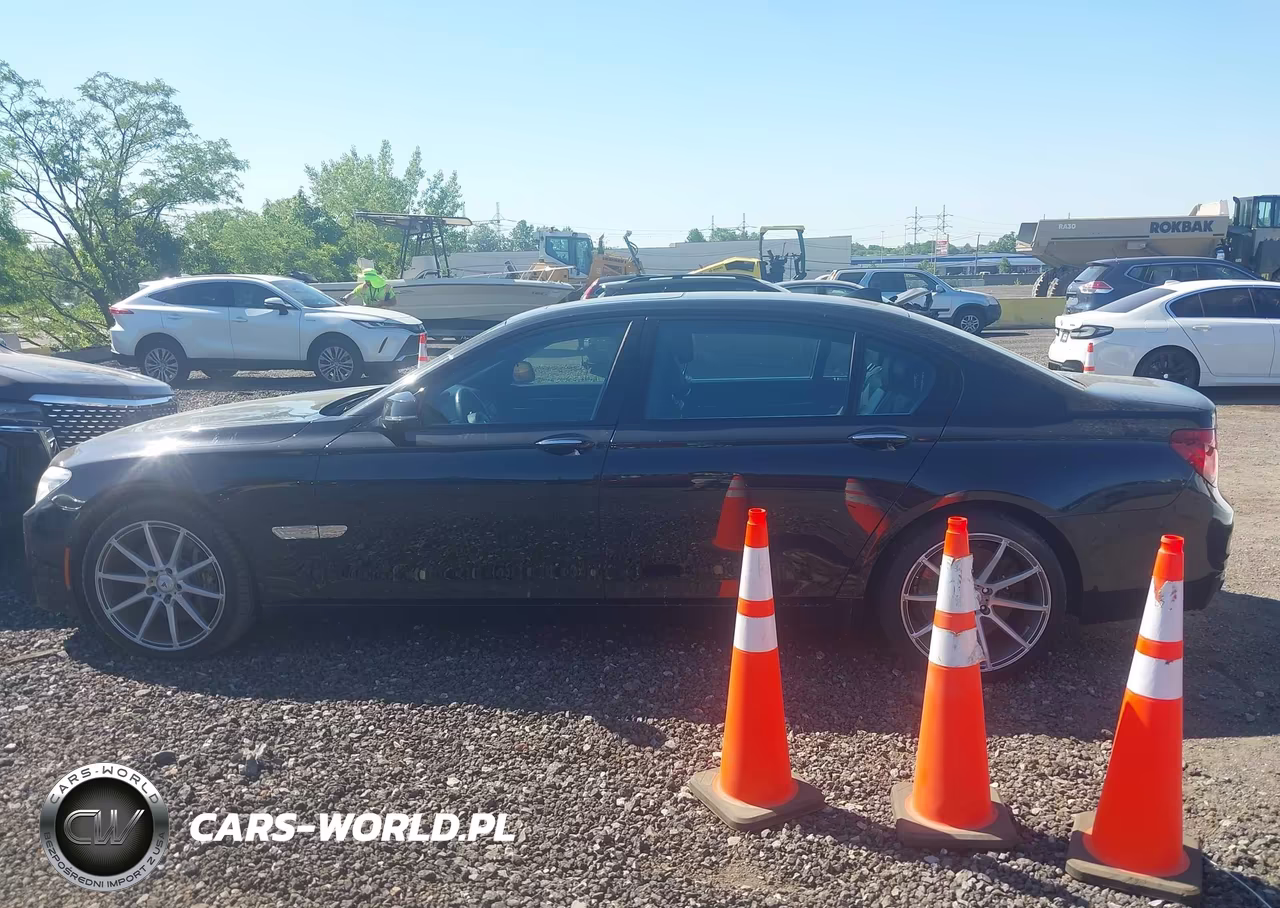 2014 BMW Alpina B7 xDrive VIN:WBAYF8C53ED653765 - 14