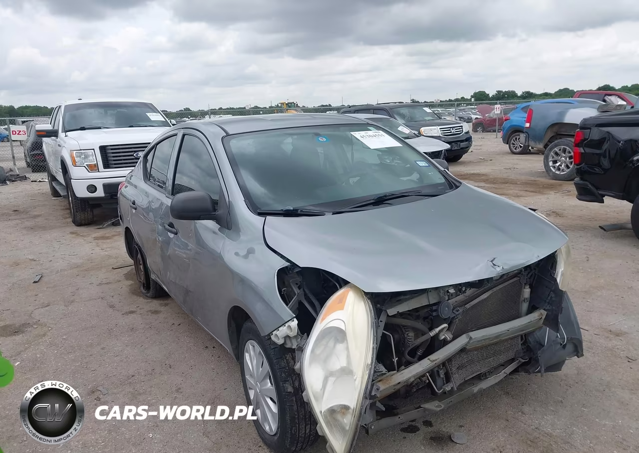 2012 Nissan Versa 1.6 S