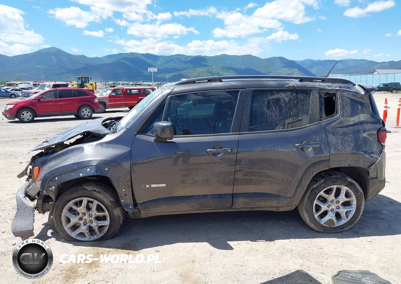 2018 Jeep Renegade Latitude 4X4 VIN:ZACCJBBB0JPG87173 - 14