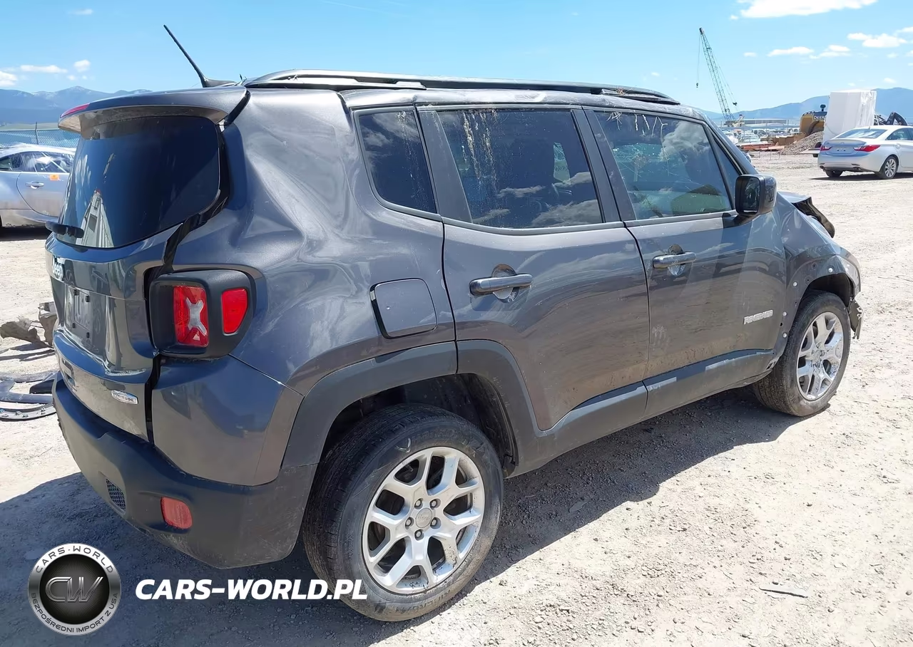 2018 Jeep Renegade Latitude 4X4 VIN:ZACCJBBB0JPG87173 - 4