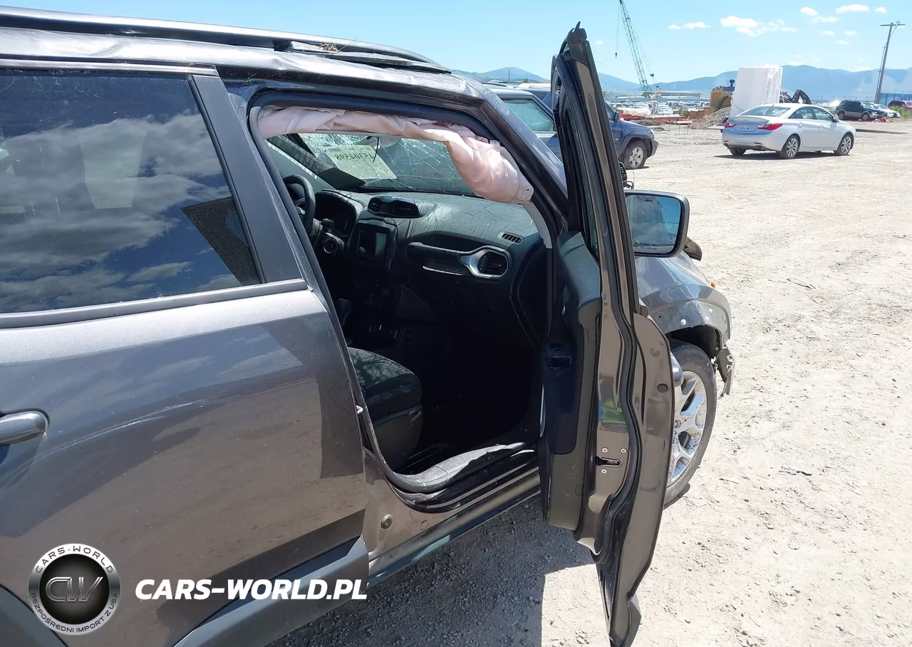 2018 Jeep Renegade Latitude 4X4 VIN:ZACCJBBB0JPG87173 - 5
