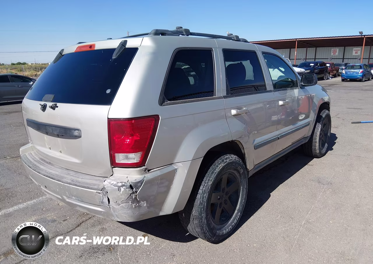 2008 Jeep Grand Cherokee Laredo VIN:1J8GR48K38C223251 - 4