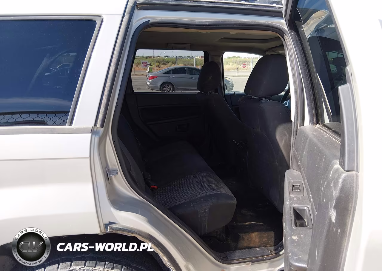 2008 Jeep Grand Cherokee Laredo VIN:1J8GR48K38C223251 - 8