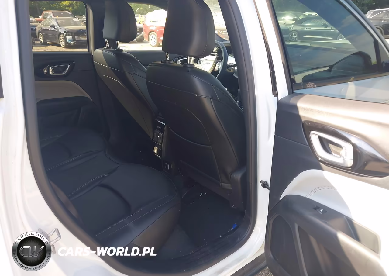 2025 Jeep Compass Limited 4X4 VIN:3C4NJDCN6ST587635 - 8