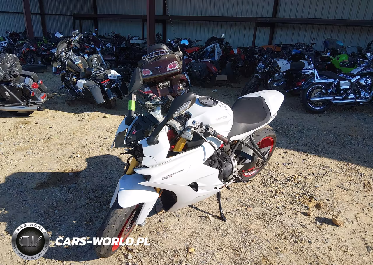 2020 Ducati Supersport VIN:ZDMVABDSXLB008680 - 2