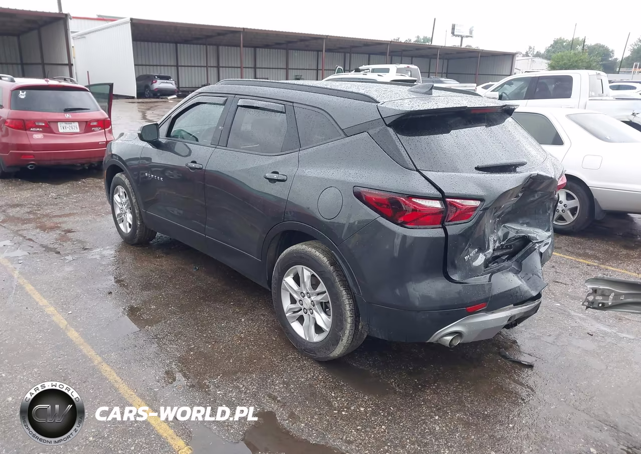 2019 Chevrolet Blazer VIN:3GNKBBRA1KS651831 - 3