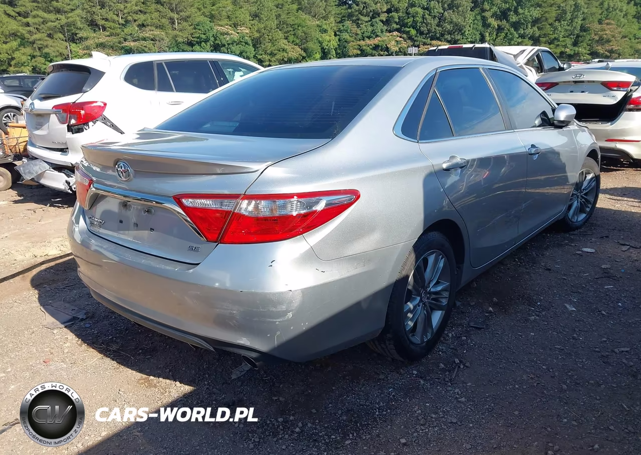 2016 Toyota Camry Se VIN:4T1BF1FK5GU202403 - 4