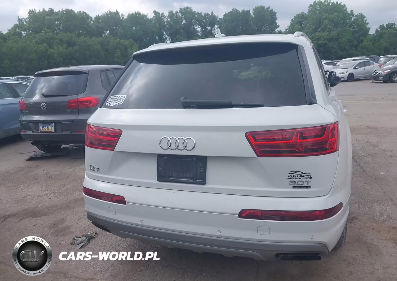 2018 Audi Q7 3.0T Premium VIN:WA1LAAF72JD002874 - 17