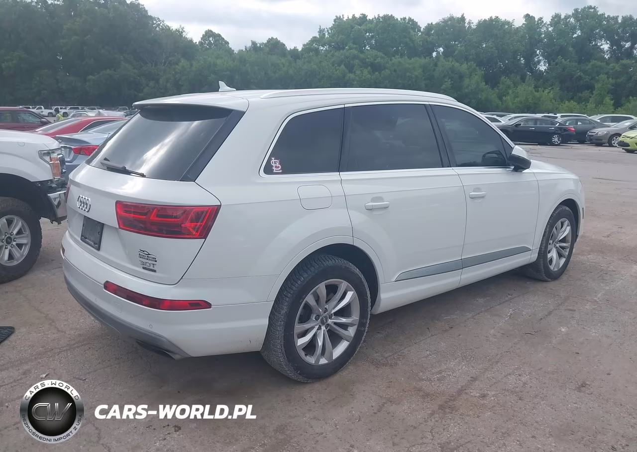 2018 Audi Q7 3.0T Premium VIN:WA1LAAF72JD002874 - 4