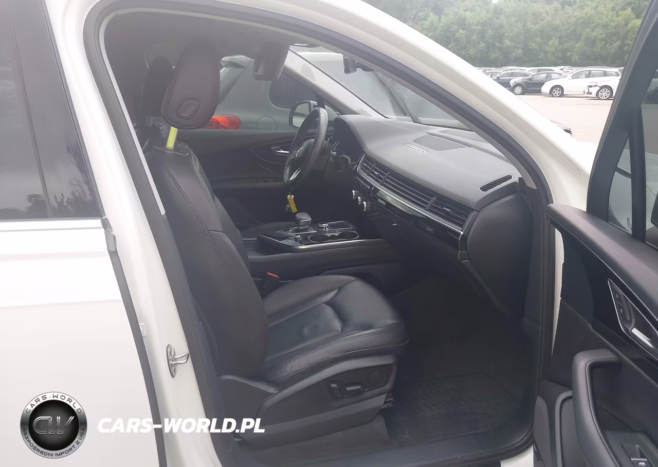 2018 Audi Q7 3.0T Premium VIN:WA1LAAF72JD002874 - 5