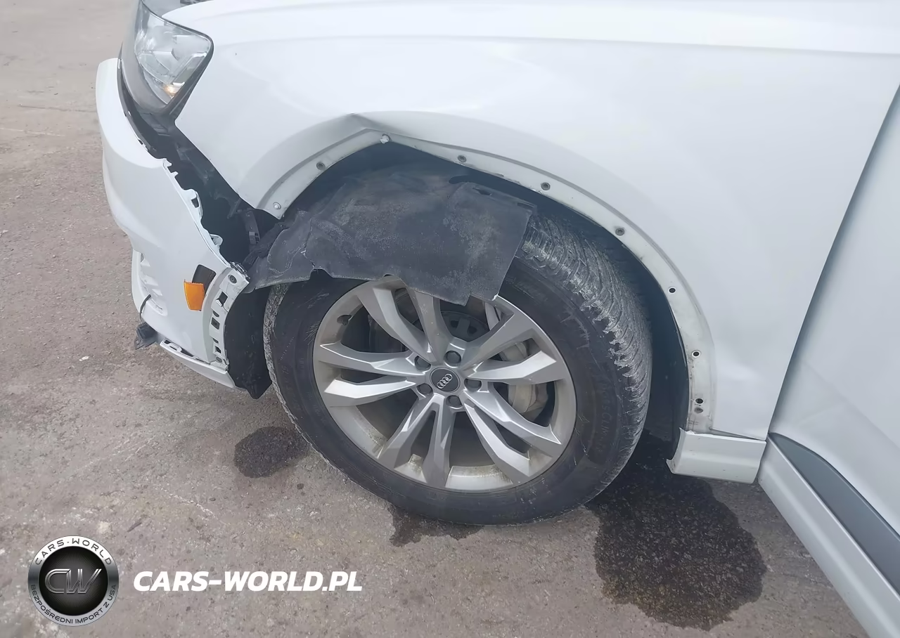 2018 Audi Q7 3.0T Premium VIN:WA1LAAF72JD002874 - 6