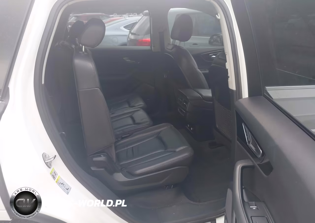 2018 Audi Q7 3.0T Premium VIN:WA1LAAF72JD002874 - 8