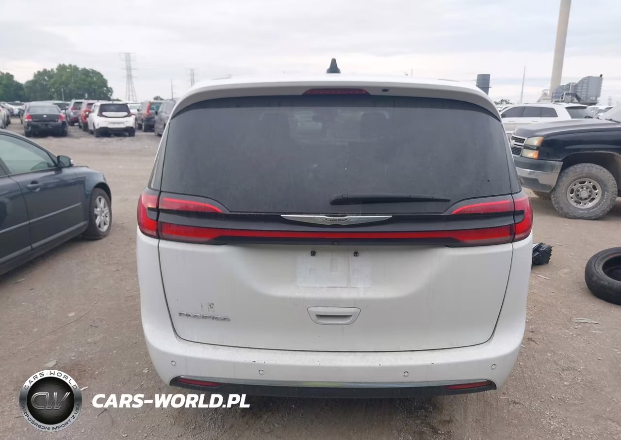 2023 Chrysler Pacifica Touring L VIN:2C4RC1BG3PR536519 - 17