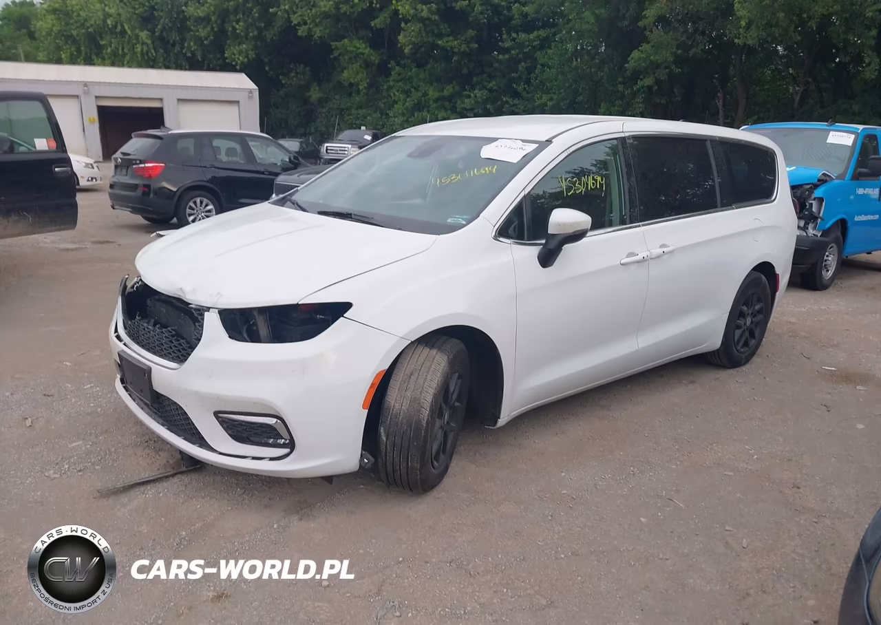 2023 Chrysler Pacifica Touring L VIN:2C4RC1BG3PR536519 - 2