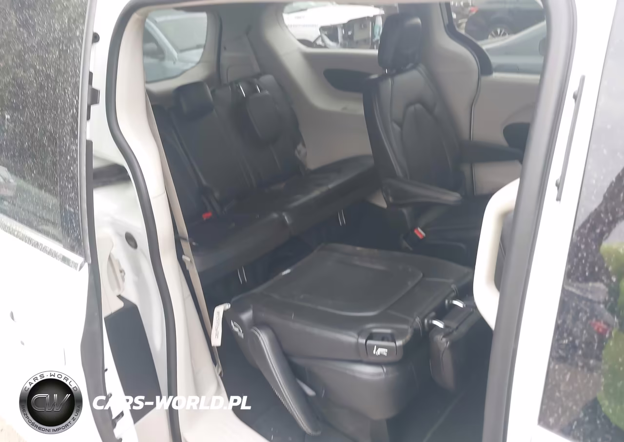 2023 Chrysler Pacifica Touring L VIN:2C4RC1BG3PR536519 - 8