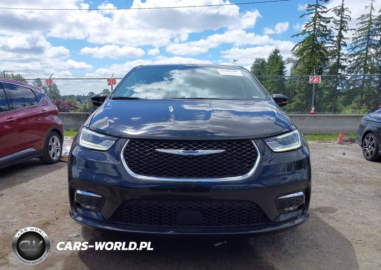 2024 Chrysler Pacifica Touring L VIN:2C4RC1BG3RR140335 - 13
