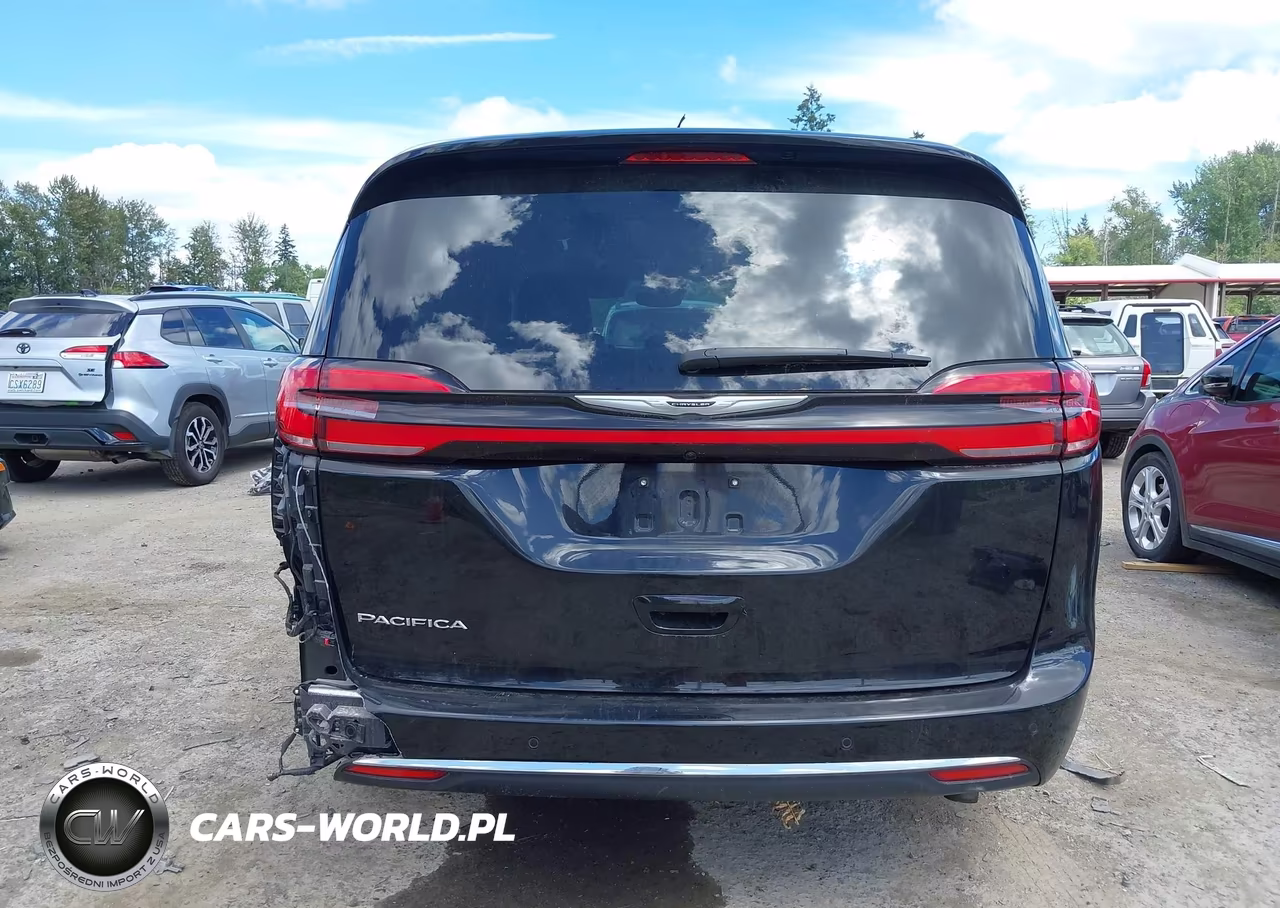 2024 Chrysler Pacifica Touring L VIN:2C4RC1BG3RR140335 - 17