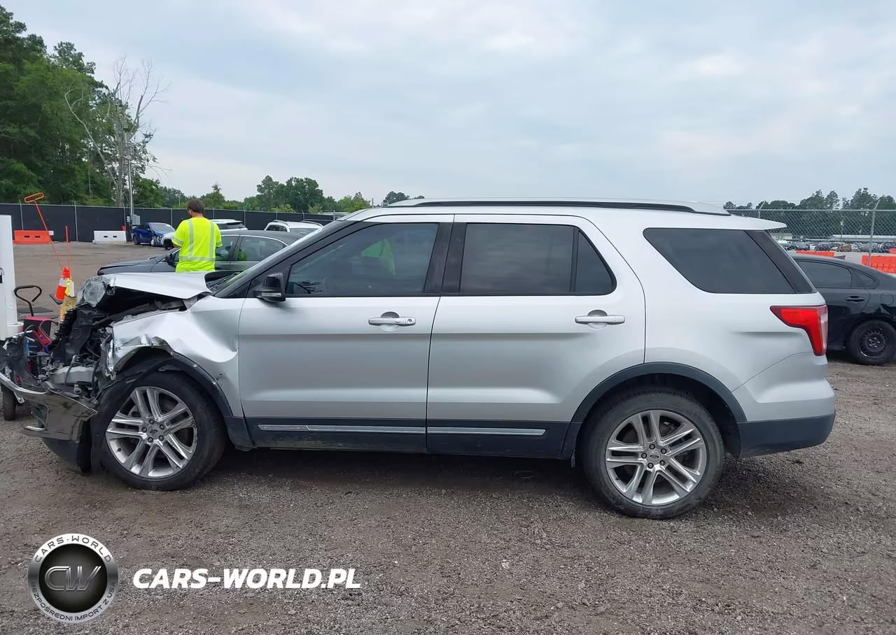 2016 Ford Explorer Xlt VIN:1FM5K7D8XGGB51112 - 14