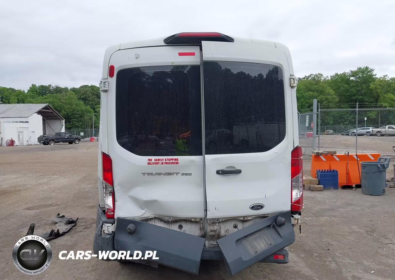 2018 Ford Transit-250 VIN:1FTYR2CM4JKA61148 - 17