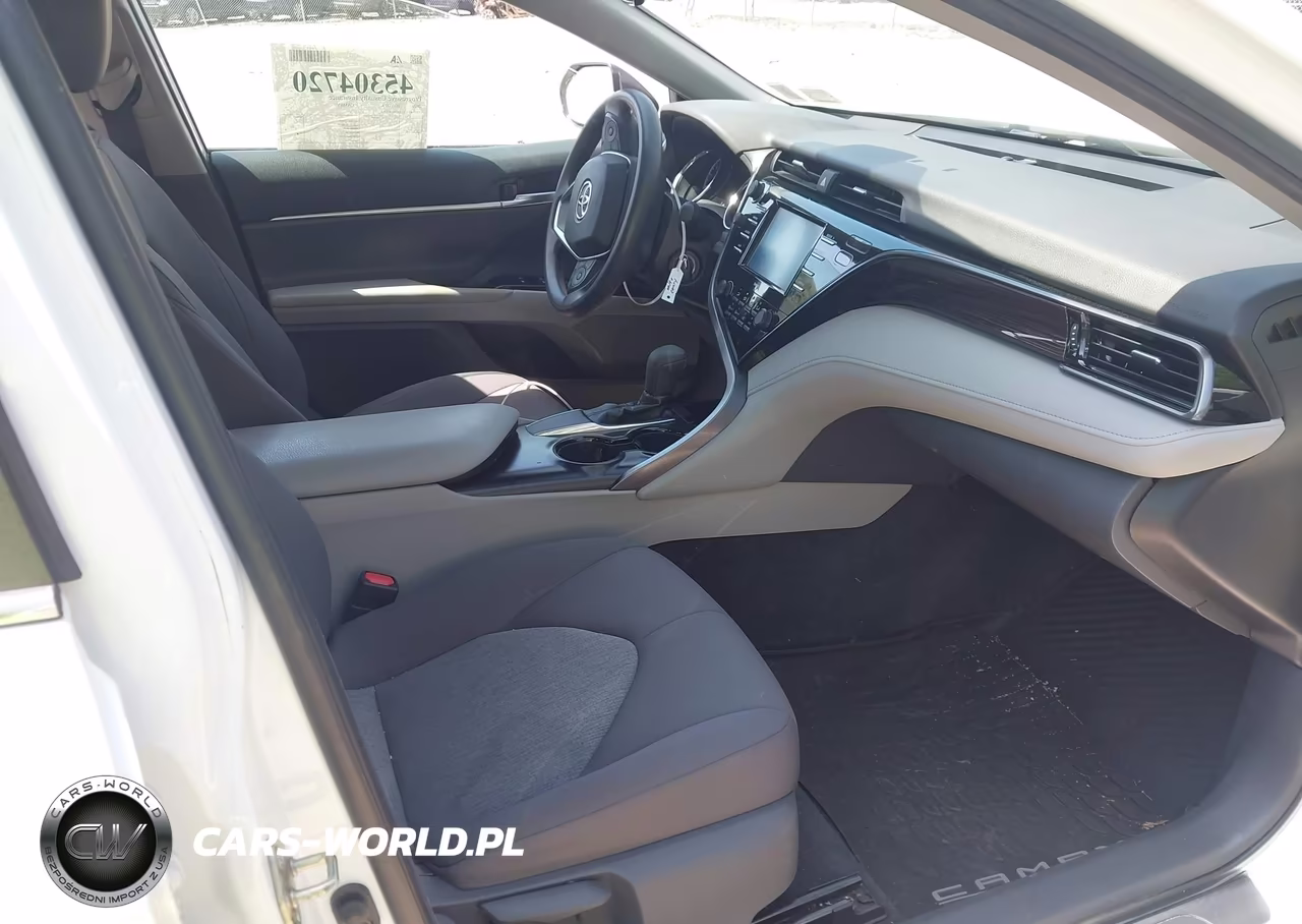 2020 Toyota Camry Le VIN:4T1C11AK1LU866962 - 5