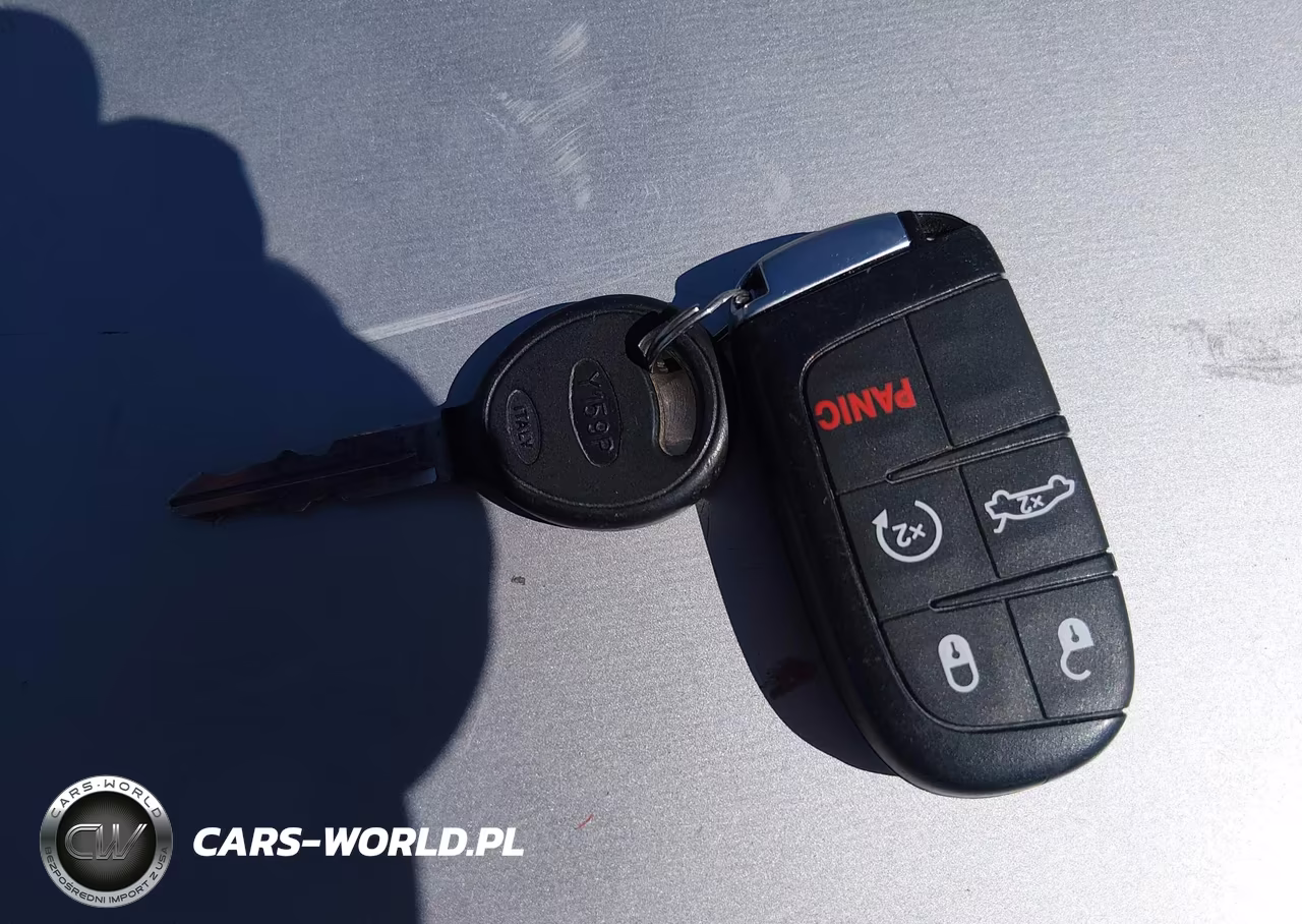 2015 Chrysler 200 S VIN:1C3CCCBB6FN650987 - 11