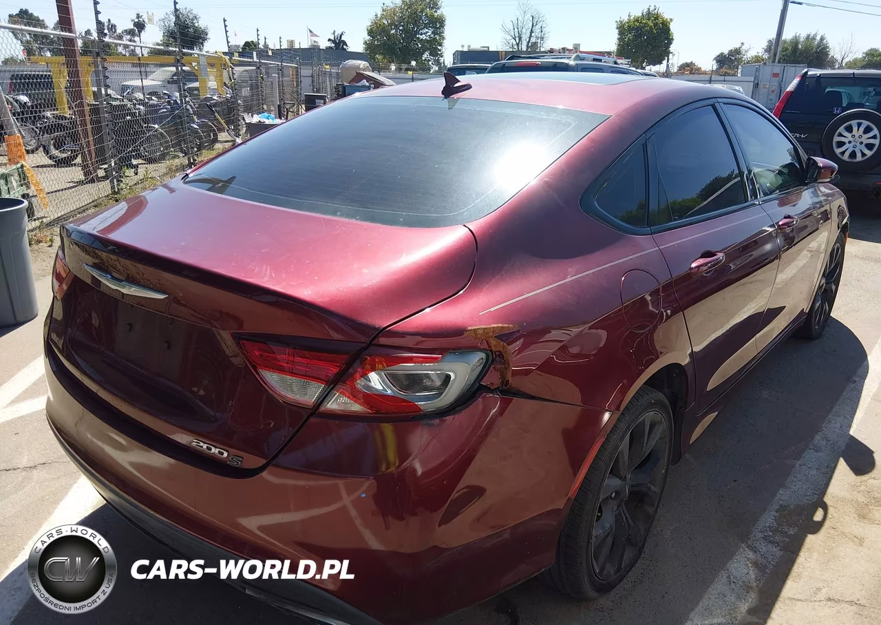 2015 Chrysler 200 S VIN:1C3CCCBB6FN650987 - 4
