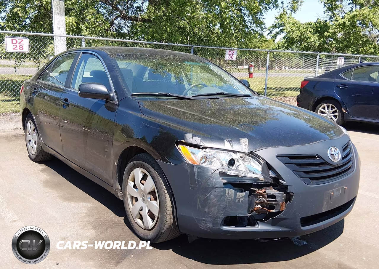 2009 Toyota Camry Le – zdjęcie 1 z 15