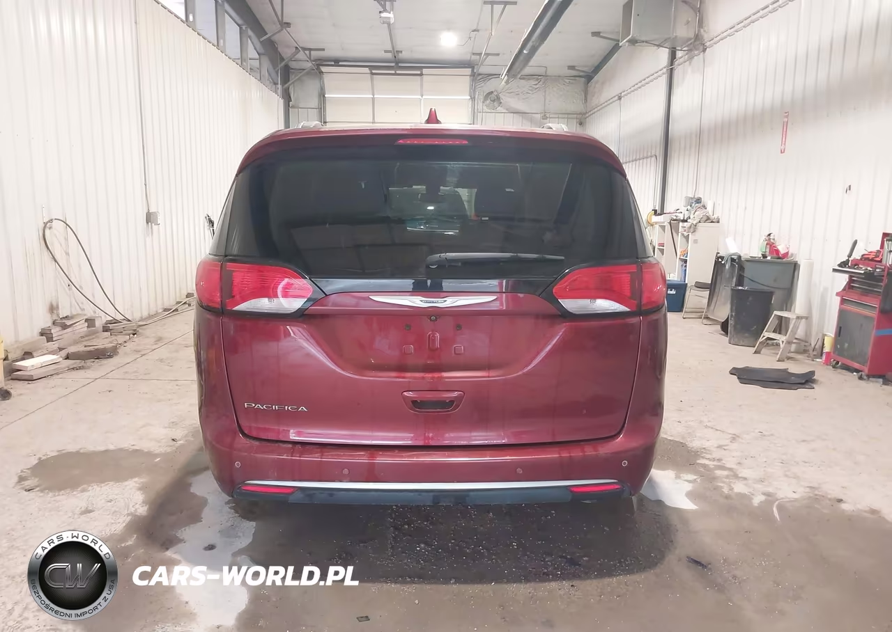 2019 Chrysler Pacifica Touring L VIN:2C4RC1BG7KR624773 - 16