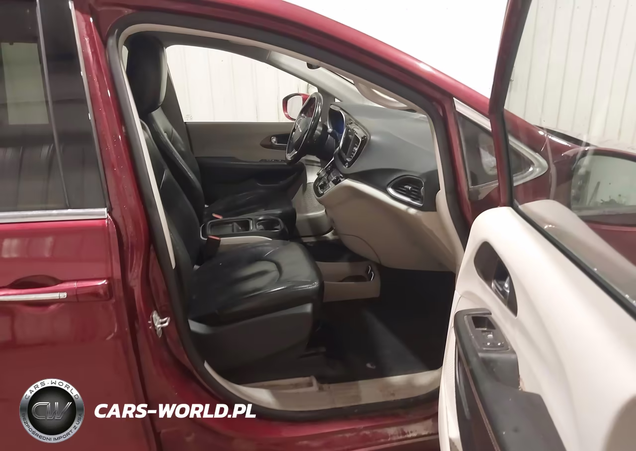 2019 Chrysler Pacifica Touring L VIN:2C4RC1BG7KR624773 - 5