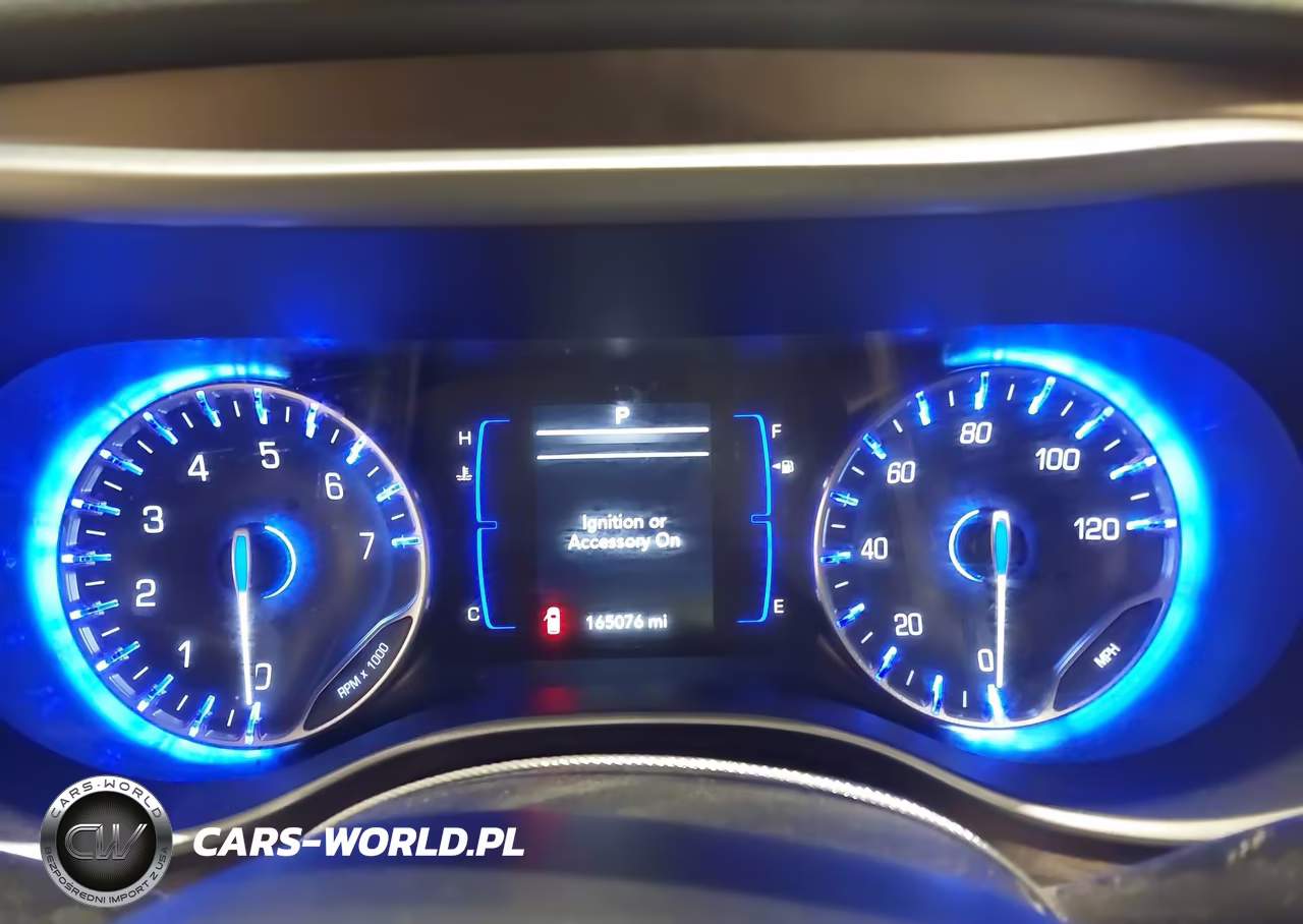 2019 Chrysler Pacifica Touring L VIN:2C4RC1BG7KR624773 - 7