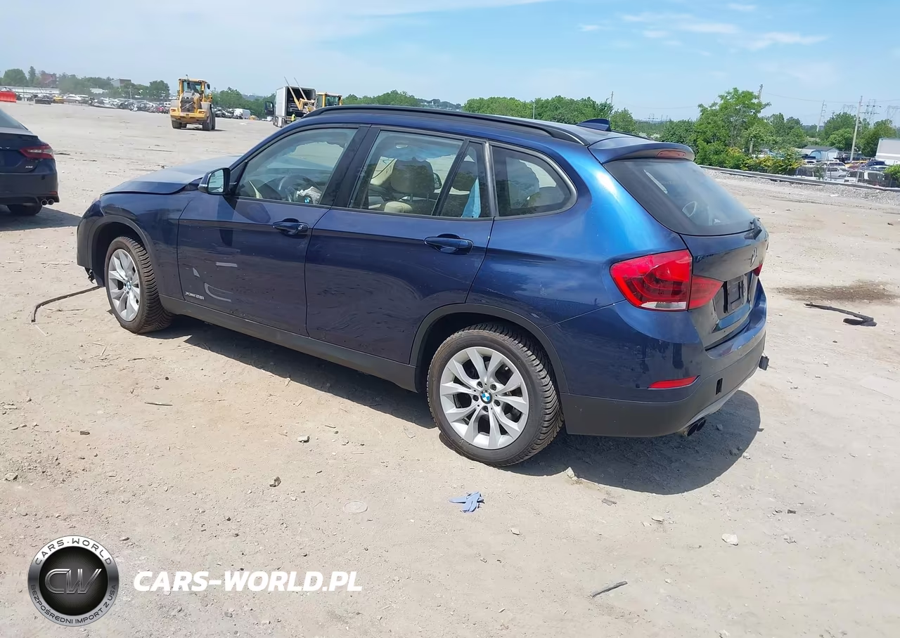 2014 BMW X1 xDrive28I VIN:WBAVL1C56EVY13165 - 3