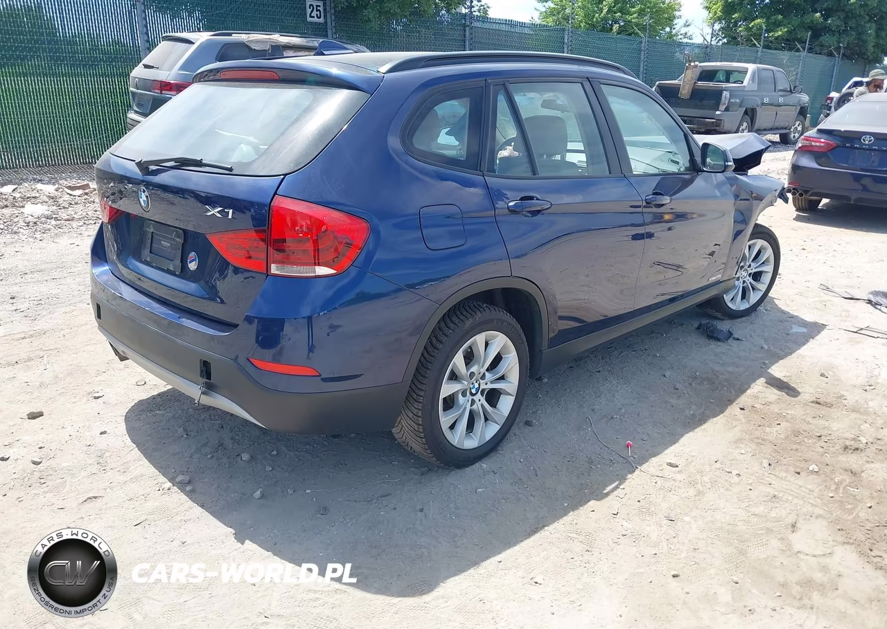 2014 BMW X1 xDrive28I VIN:WBAVL1C56EVY13165 - 4