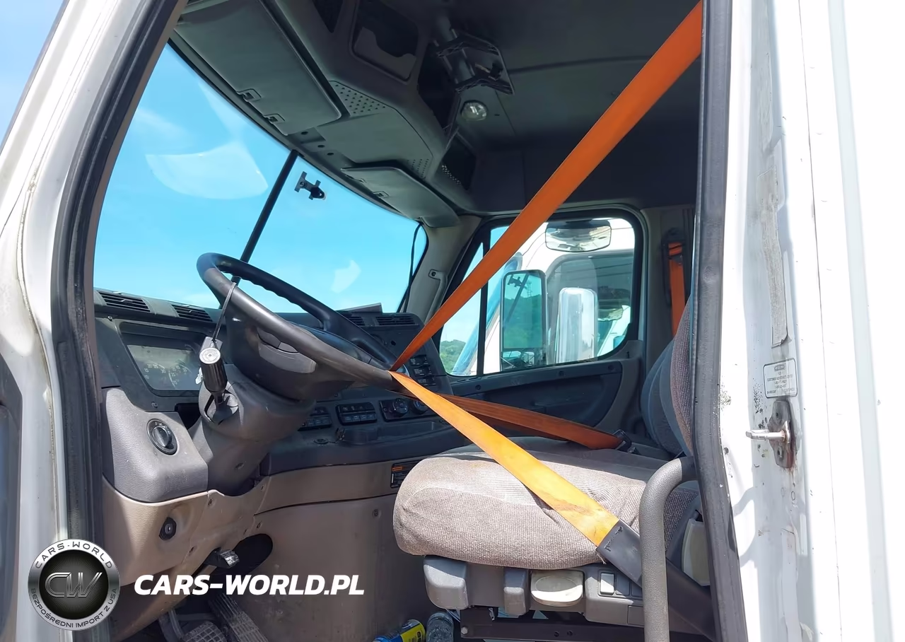 2015 Freightliner Cascadia 113 VIN:1FUJGBDV0FLBW4420 - 7