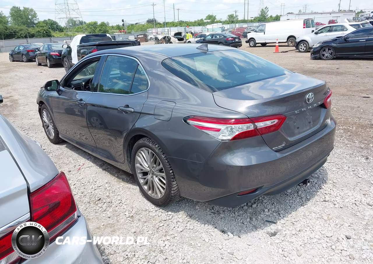 2019 Toyota Camry Xle VIN:4T1B11HK6KU251260 - 3