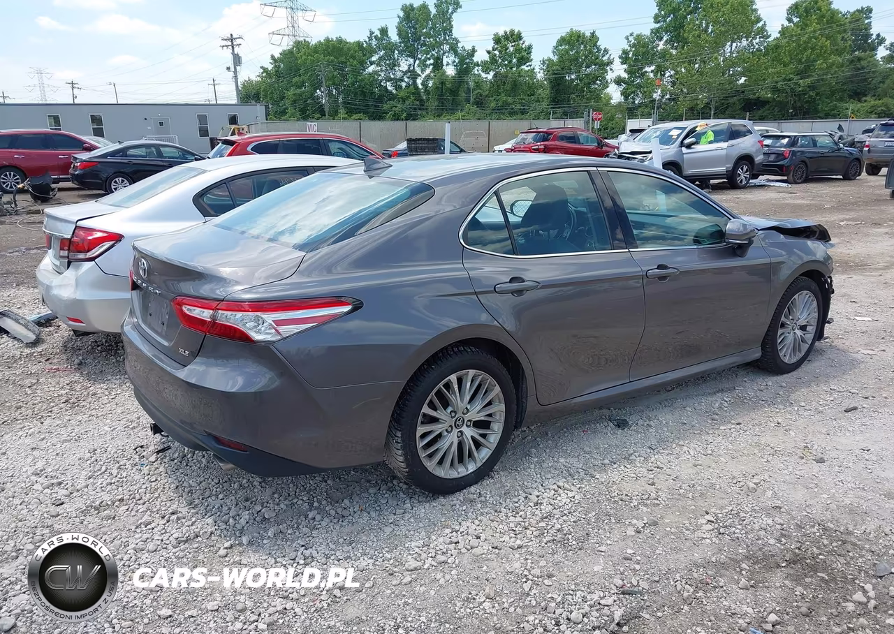 2019 Toyota Camry Xle VIN:4T1B11HK6KU251260 - 4