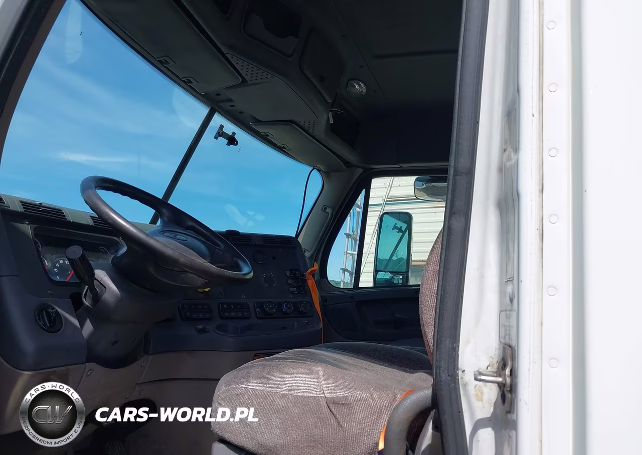 2015 Freightliner Cascadia 113 VIN:1FUJGBDV2FLBW4421 - 7