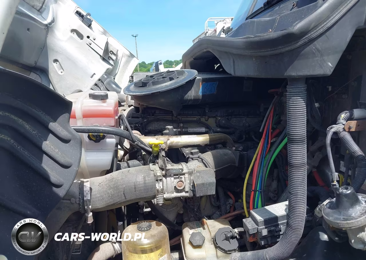 2013 Freightliner Cascadia 113 VIN:1FUJGBDV9DLBW4073 - 9