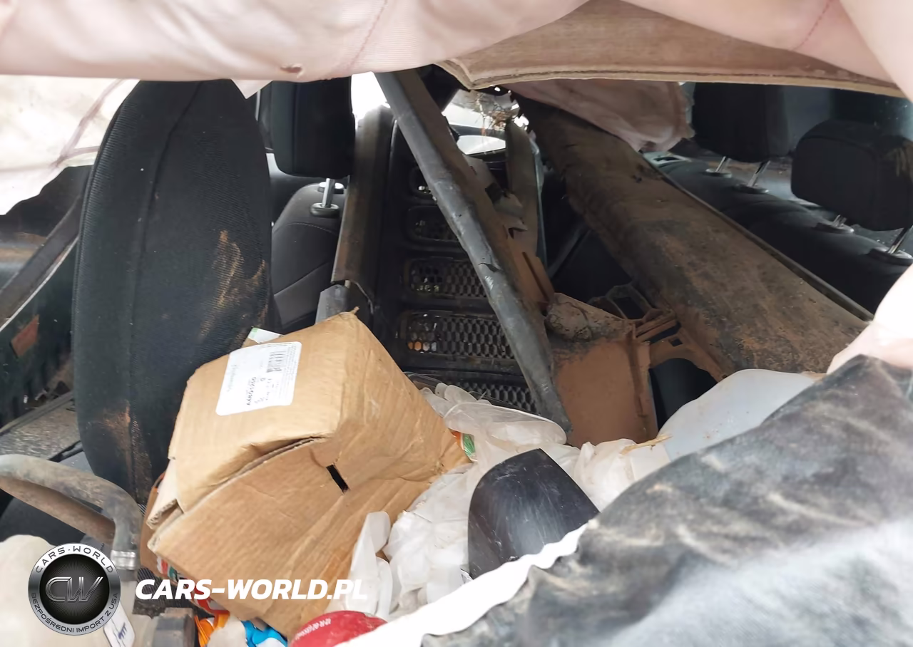 2018 Jeep Renegade Altitude Fwd VIN:ZACCJABB9JPH52760 - 8