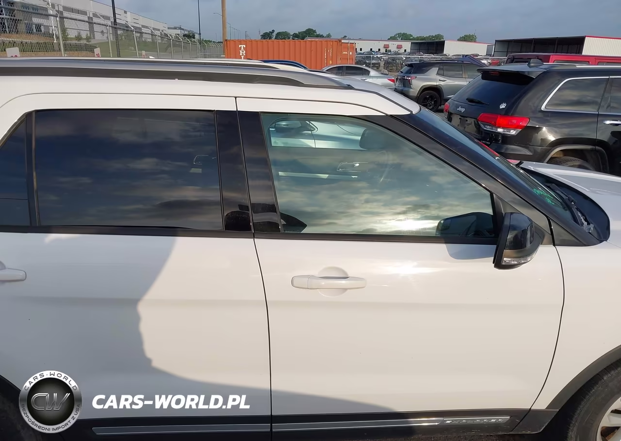 2017 Ford Explorer Xlt VIN:1FM5K7D88HGD40374 - 13