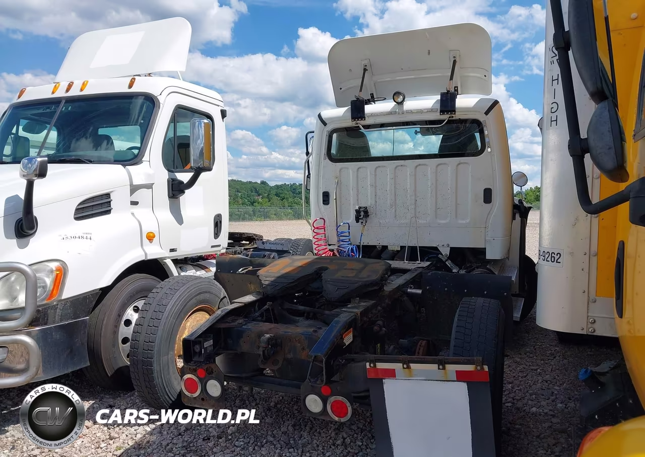 2016 Freightliner M2 106 Medium Duty VIN:1FUBCYCY8GHHT4005 - 4