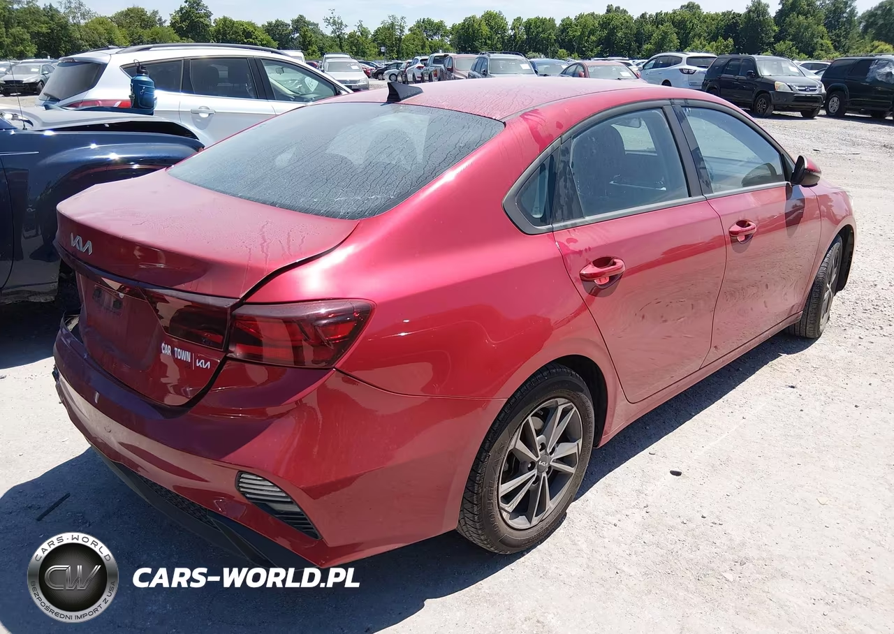 2024 Kia Forte Lxs VIN:3KPF24AD8RE722737 - 4