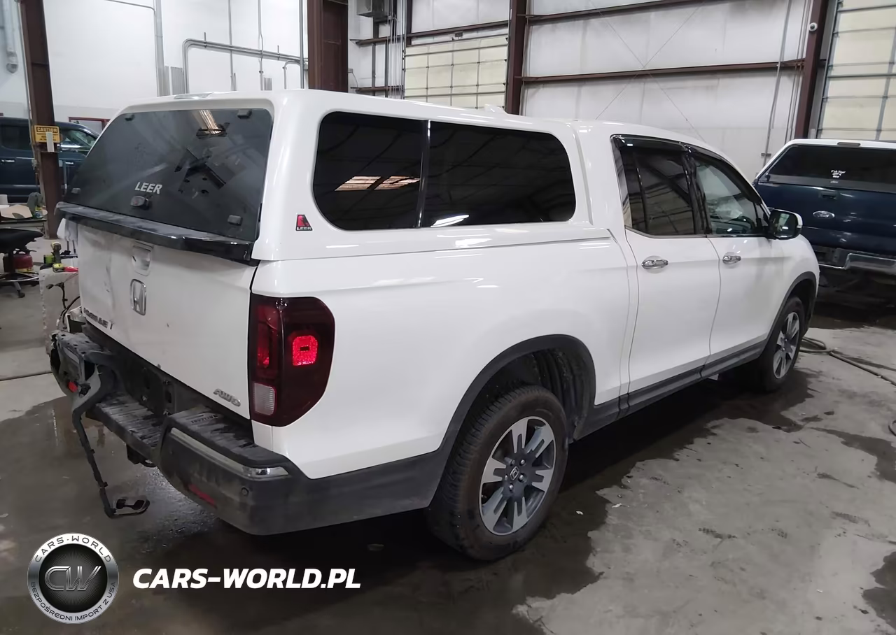 2018 Honda Ridgeline Rtl-E VIN:5FPYK3F76JB016121 - 4