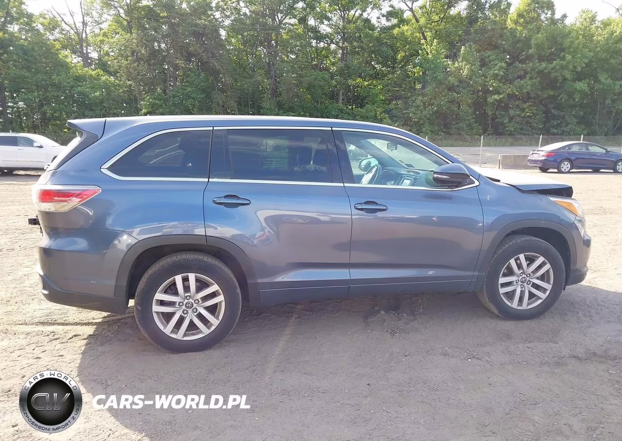 2016 Toyota Highlander Le VIN:5TDZARFH1GS022800 - 13
