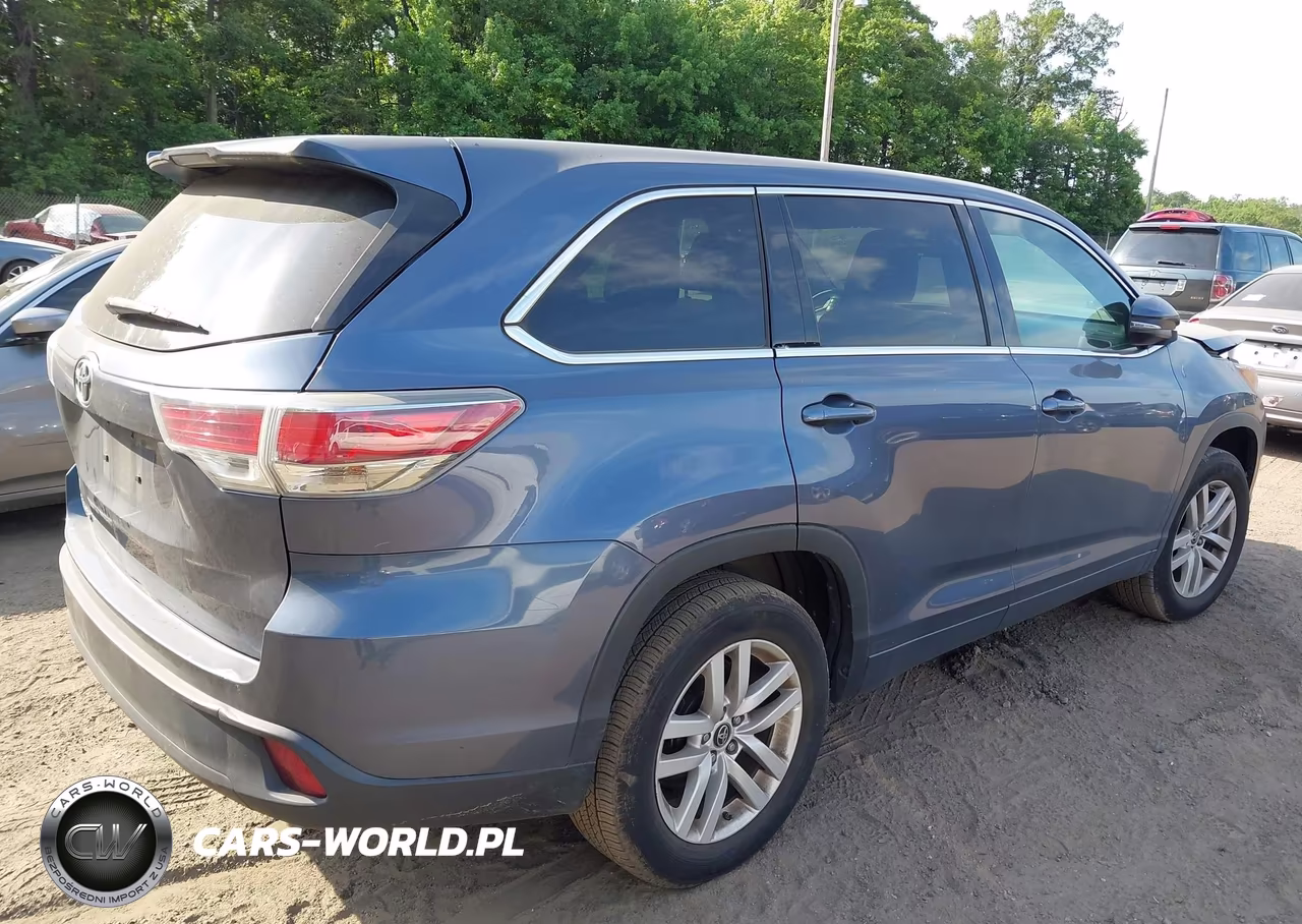 2016 Toyota Highlander Le VIN:5TDZARFH1GS022800 - 4