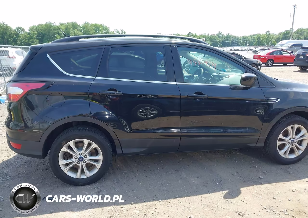 2018 Ford Escape Se VIN:1FMCU9GD3JUB46400 - 13