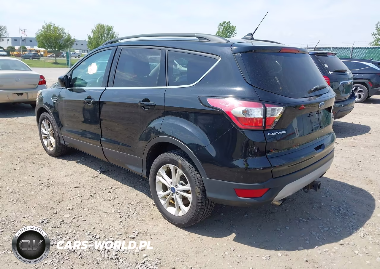 2018 Ford Escape Se VIN:1FMCU9GD3JUB46400 - 3