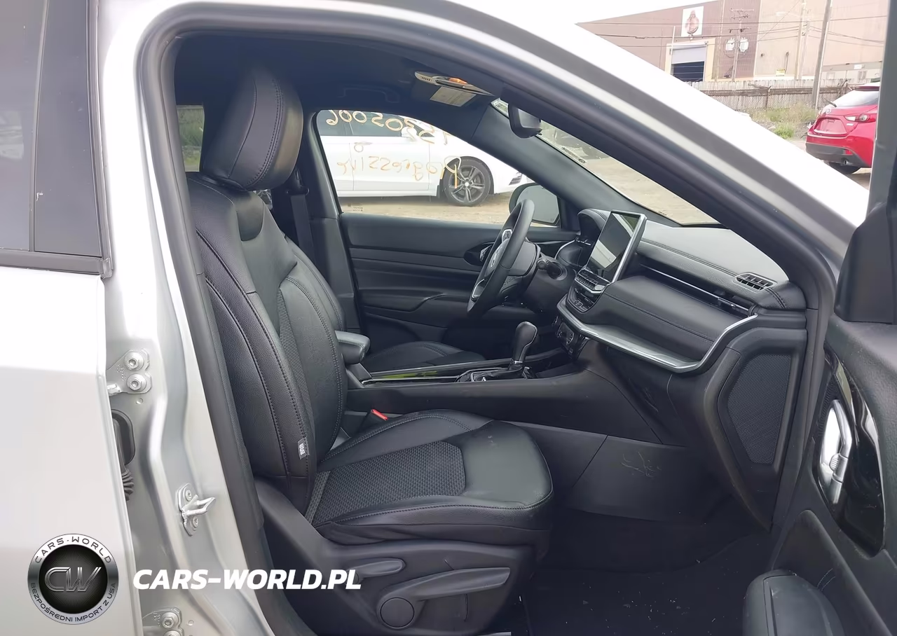 2026 Jeep Compass Latitude Altitude VIN:3C4NJDBNXTT163460 - 5