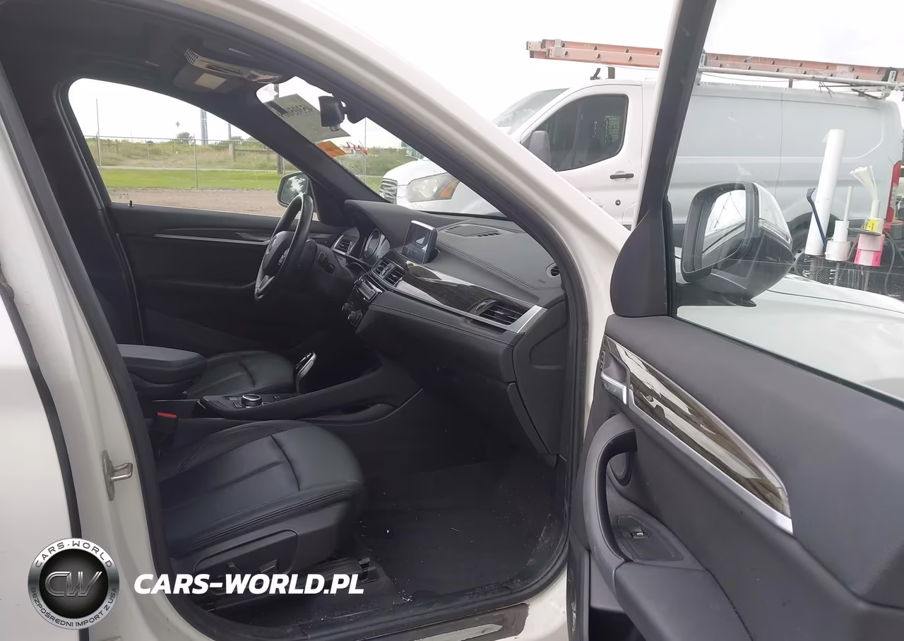 2021 BMW X1 xDrive28I VIN:WBXJG9C03M5T04290 - 5